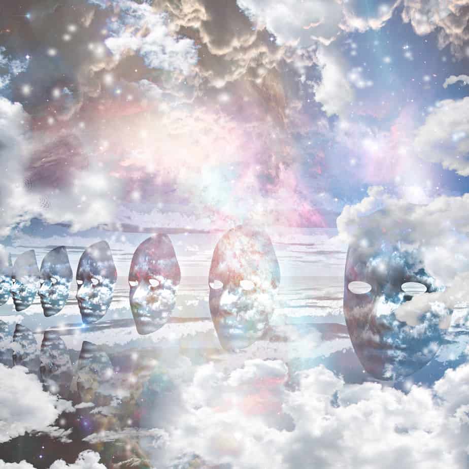 Masken im Himmel, Wolken und Spiegelungen