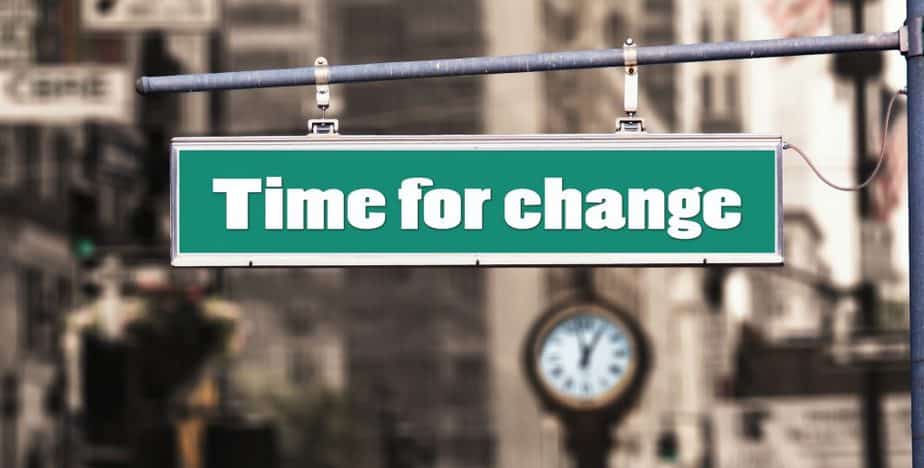 Schild: Zeit für Veränderung